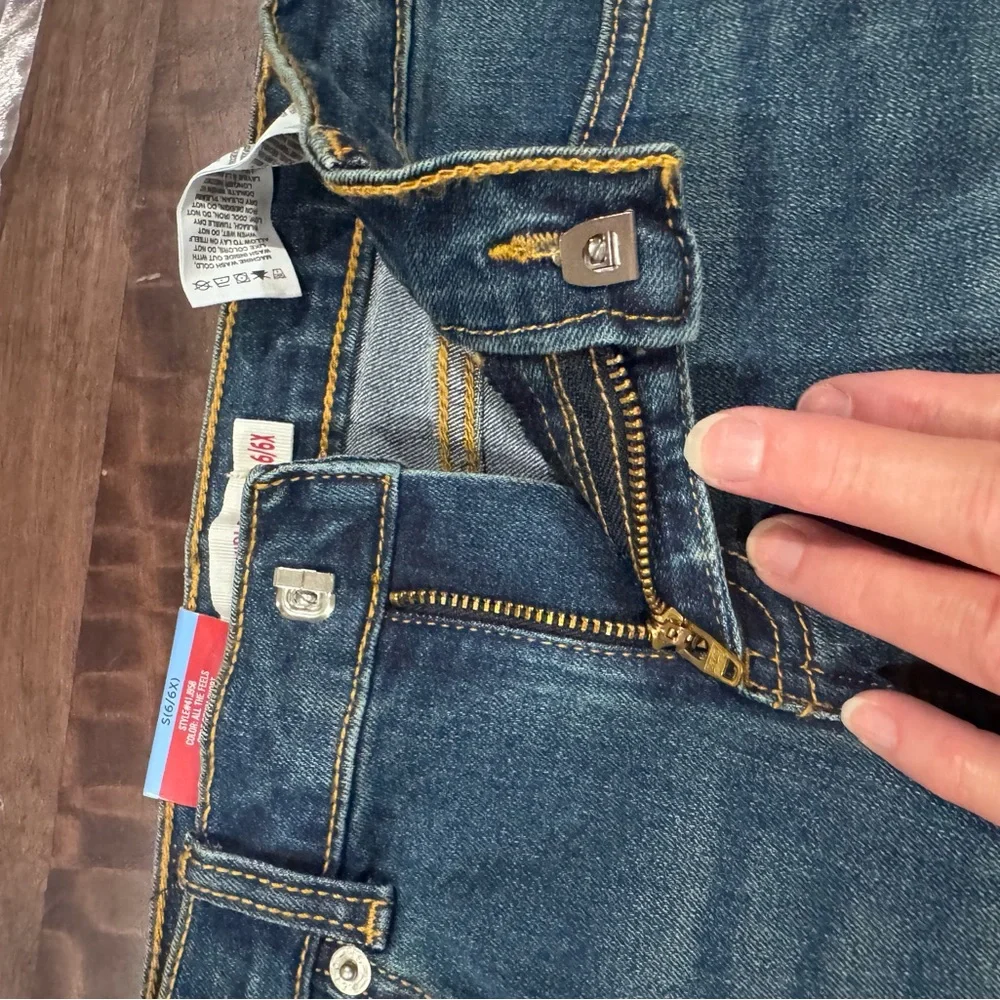 Kids Levi's‎ Dark Blue Denim Girlfriend Midi Shorts, Girls 6/6x NWT